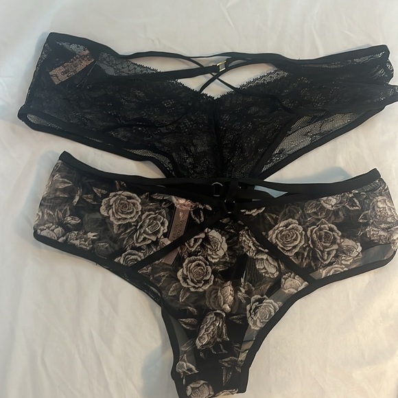 NWT Bundle of 2 VS Cheeky Panties Size L - Picture 1 of 8